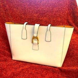 White Dooney & Burke Tote bag